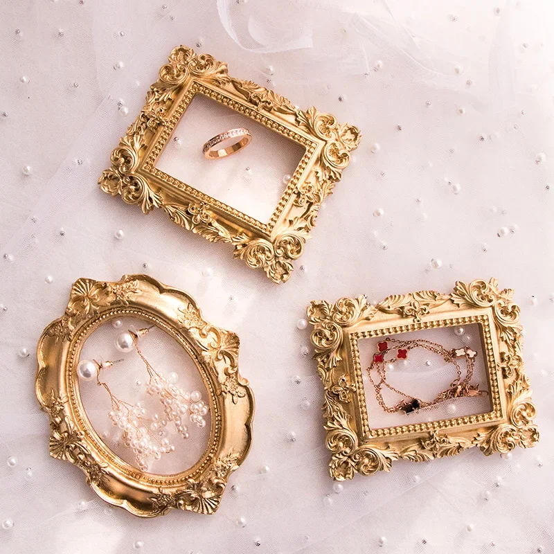 Resin Decoration Retro Embosse - Luxury Lifestyle Picture review and price